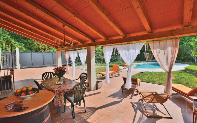 Pool House Ančka  in Marezige