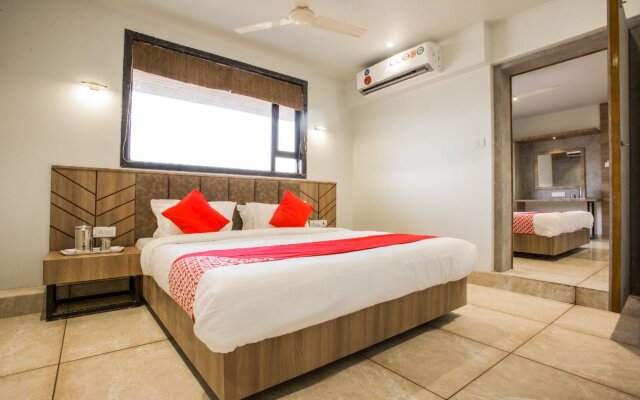 Hotel Gurukrupa Residency by OYO Rooms