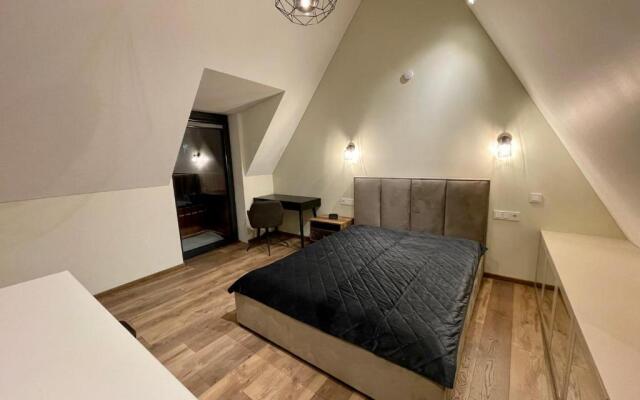 Cozy Central Attic SELF Check In