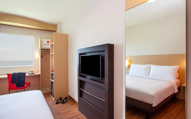 ibis Manado City Center Boulevard – Guest Rooms – Manado