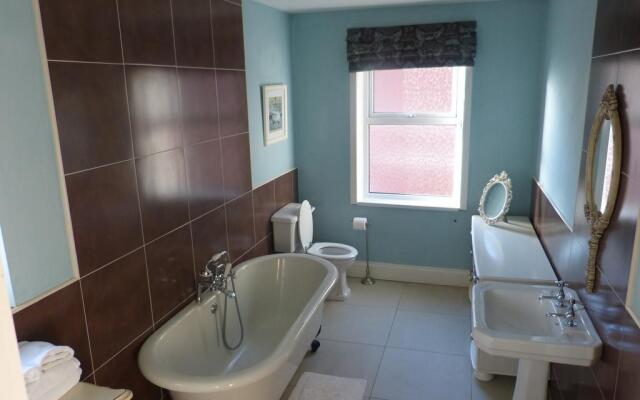 Inglewood Boutique B&B