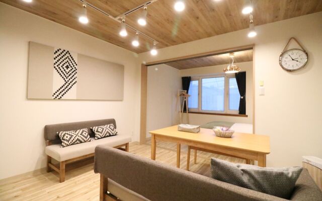 Sky Court 717