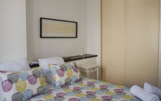 ApartUP San Vicente Hall