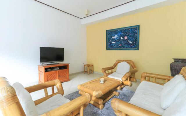 Yuli Bungalows