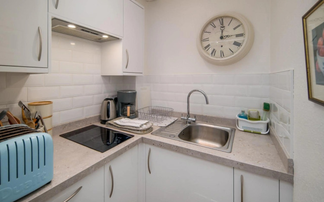 Trent Tops 3-bed penthouse apartment in West Cowes