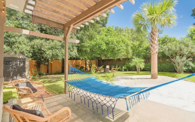 Pet-friendly Pensacola Home w/ Sunny Backyard!