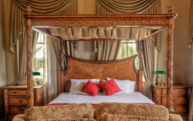 Denison Boutique Hotel