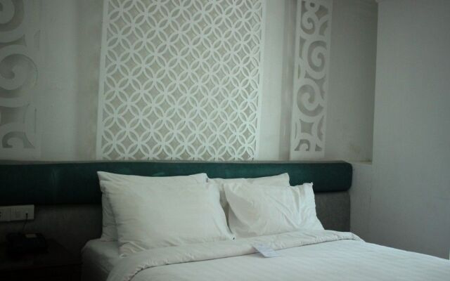 Vitalis White Sands