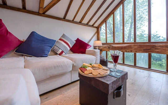 The Hayloft, Clopton