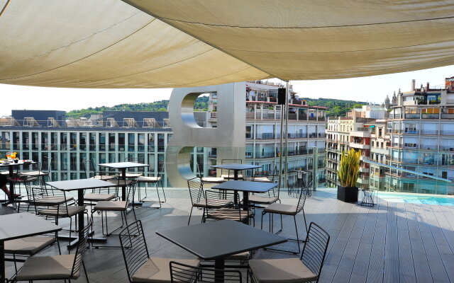 B-Hotel