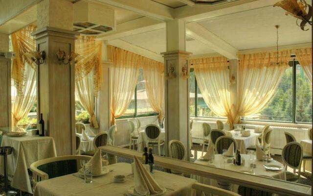 Maxi Park Hotel & Spa