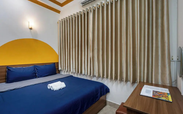 Hearth and Home De Tham