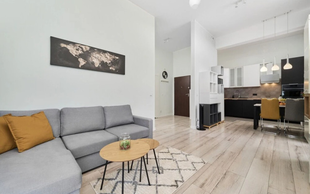 Apartment Aleja Architektów by Renters