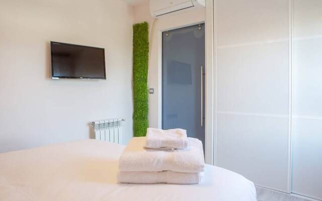 Modern 3Bed Apt Next To Madrid Airport, Near Metro