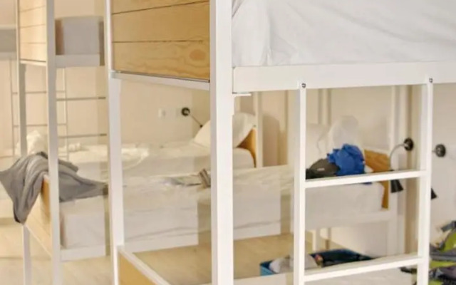 Top City Hostel & Suits