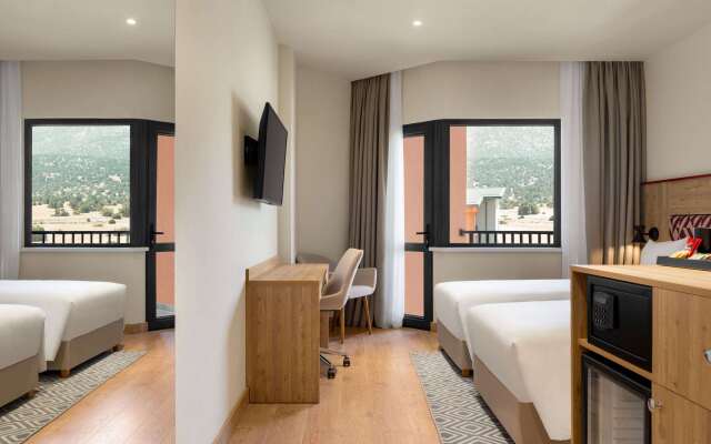 Ramada Encore By Wyndham Zomin