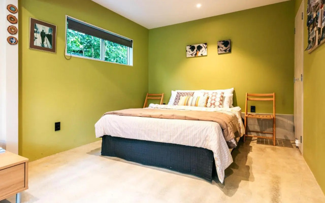 The Fat Pigeon - Omiha Holiday Home
