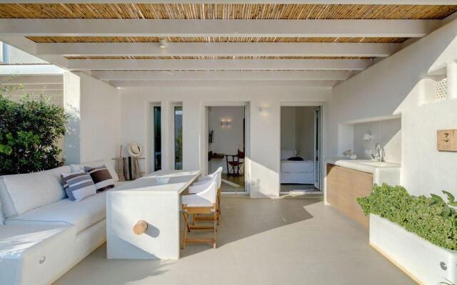 Seven Santa Maria Paros Boutique Hotel