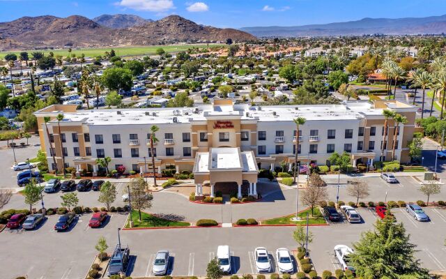 Hampton Inn And Suites Hemet