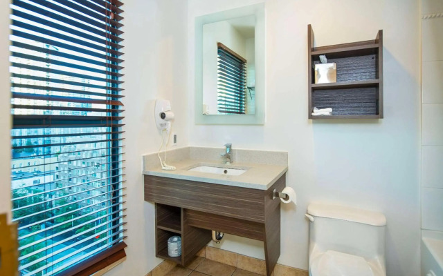 Grand Park Hotel & Suites Downtown Vancouver, Ascend Hotel Collection