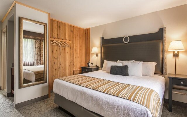 Holland America Denali Lodge