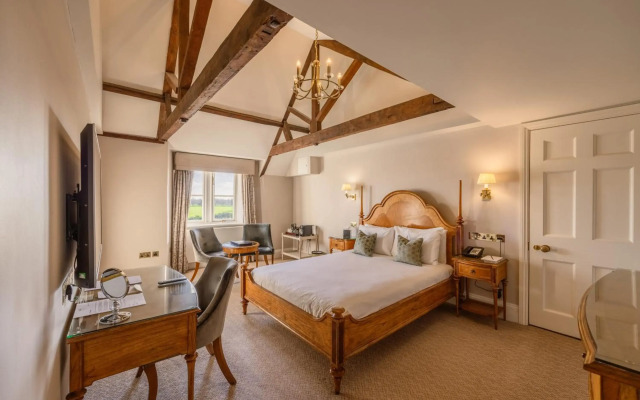 Wivenhoe House Hotel
