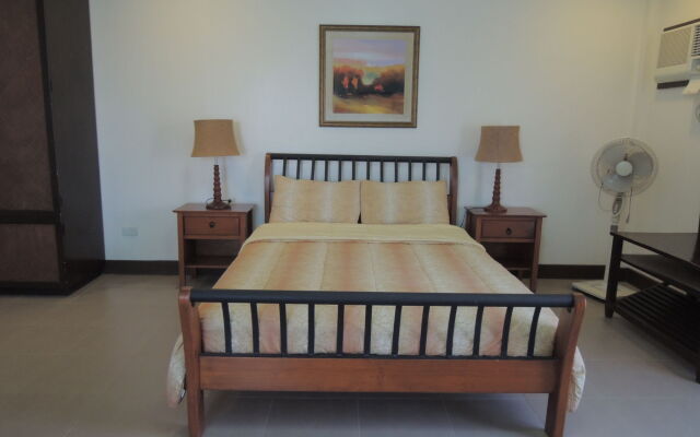 Palm Seaside Inn and Beach Resort