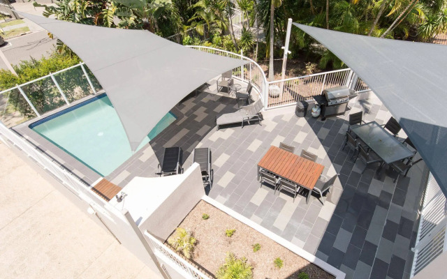 Costa D'ora Apartments