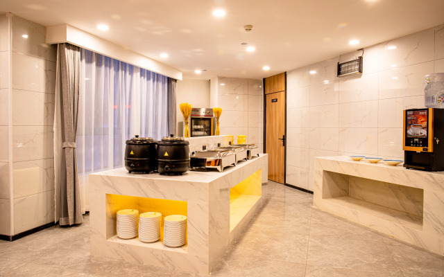 GreenTree Express Hotel (Fuyang Oriental Pearl)