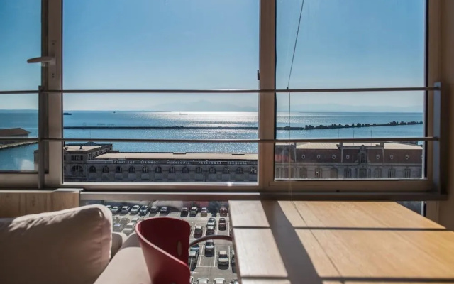 #Halu! - Spacious Home with Sea View