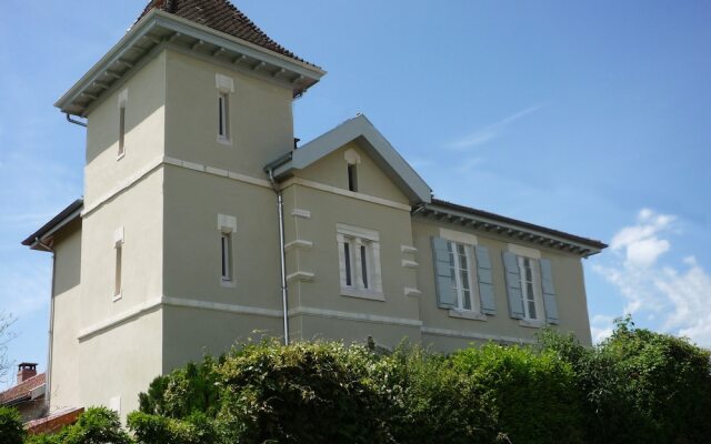 Ancienne École Du Chapuy
