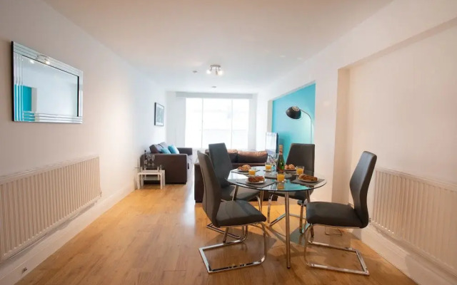 Rest & Recharge Regents CT 1Bed Sleeps 4