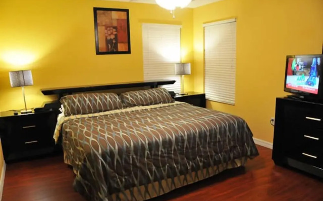 Lake Berkley - 7 Bed 5 Baths Villa