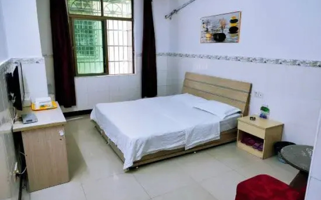 auspicious Hostel