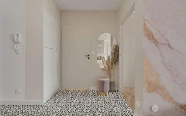 Krakowska Apartment by Renters Prestige