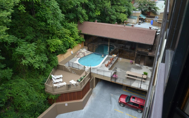 Edgewater Hotel - Gatlinburg