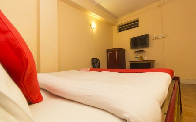 OYO 12192 Hotel Polok