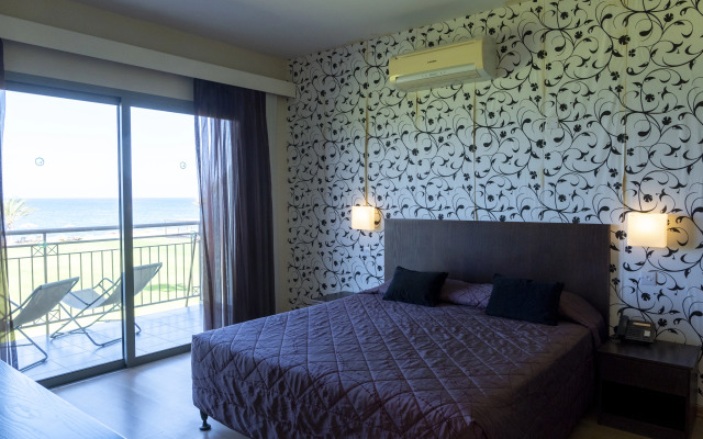 Natura Beach Hotel and Villas