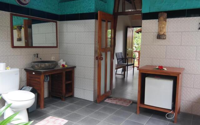 1000 Dream Bungalow & Restaurant