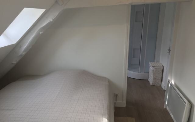 Calm and Comfortable Apartment in Bayeux