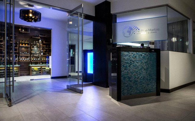 The Grand Winnipeg Airport Hotel by Lakeview