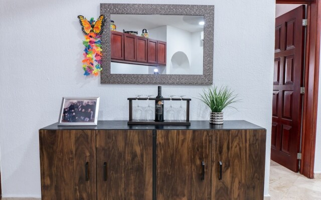 Magic Paradise A8 3 Bedroom Condo by Redawning