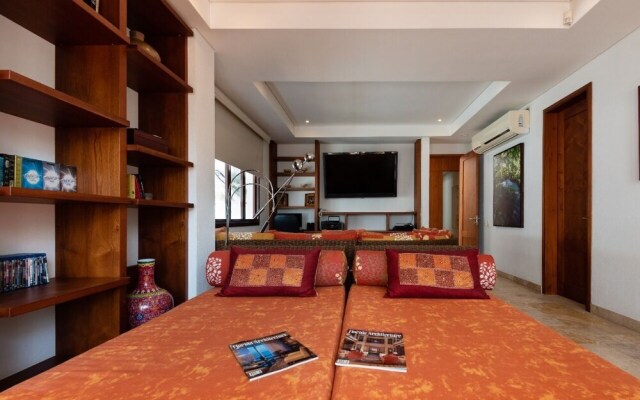 Amazing 6BR 2Pools - Sundeck & BBQ