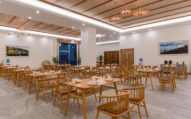 Yunxianju Tea Culture Theme Hotel