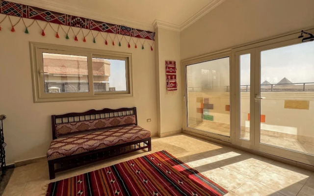 Atlantis pyramids Inn new