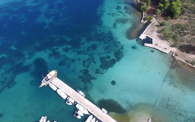 Rhythm Floating Hostel - Zadar