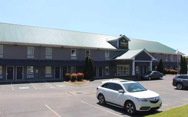Douglas Inn And Suites