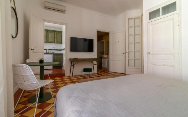 La Guitare 24 - Nice Studio in Center of Cannes, Just Behind Grand Hotel - Hotel in Cannes - Photo 4