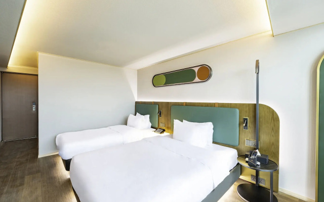 L&L Central Hotel
