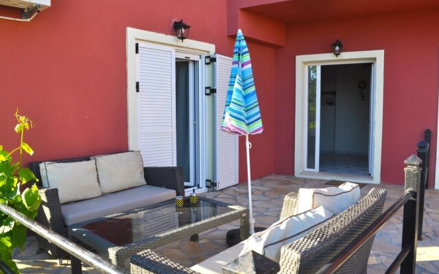 Luxus Ferienwohnung in Pelekas Strand mit Pool adonis